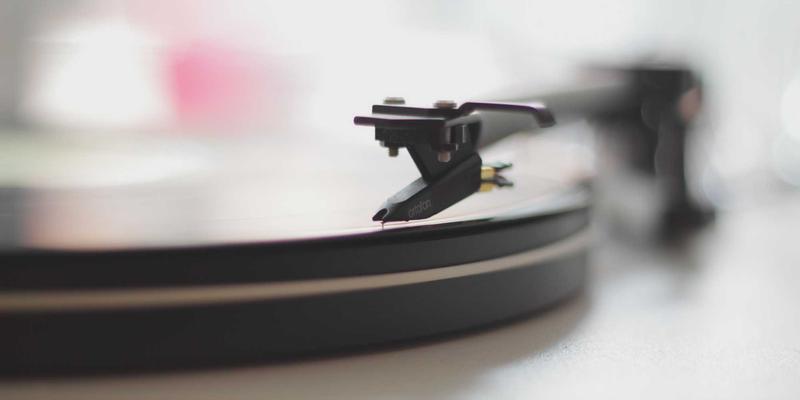 Wi-Fi 7关键技术解析：如何通过前沿IT服务与波西米亚设计思维重塑无线网络体验