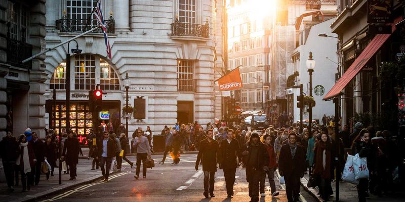 编程与软件开发新前沿：确定性网络技术如何重塑远程手术与工业控制的IT服务未来